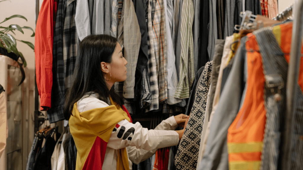 27 Best Consignment Shops Near Me & Online For Selling In 2023